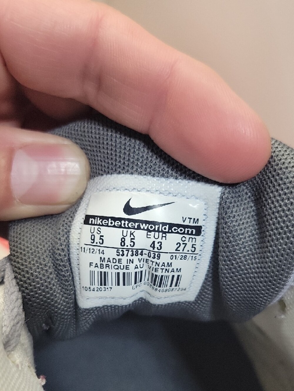 Nike Air Max 90 Essential in Light Gray, Red, Black - Picture 6 of 7